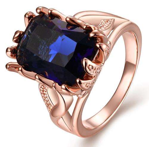 18K RGP in rose gold, Ladies Chunky dark blue 5ct Genuine Crystal ring with fine detail