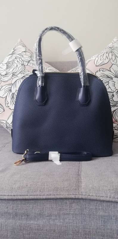 Bella Ladies Hand Bag