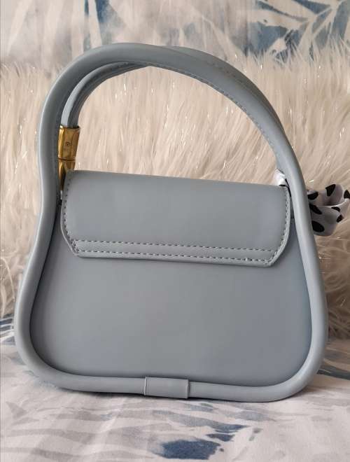 SA Fashion Master Pieces: Ladies Handbags