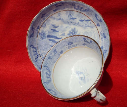 Antique Georgian  porcelain `Broseley` or `Two Temple` teacup and saucer Circa 1810-1820 Ref. C- 52