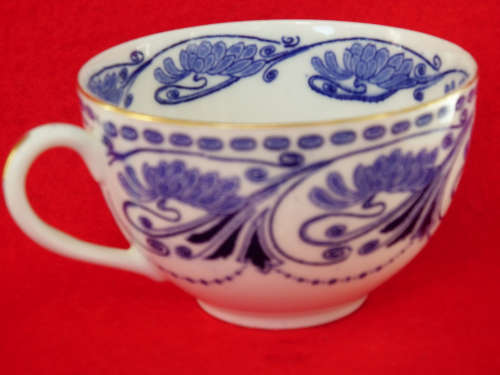 Royal Doulton trio Sandhurst pattern 1902-1922. Ref. C/80