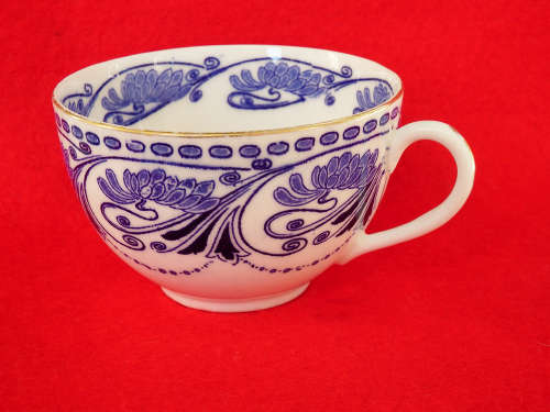 Royal Doulton trio Sandhurst pattern 1902-1922. Ref. C/80