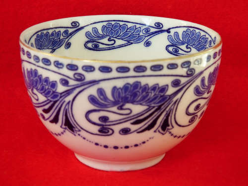 Royal Doulton trio Sandhurst pattern 1902-1922. Ref. C/83