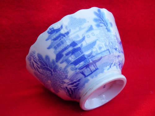 Antique Georgian  porcelain Chinoiserie teacup and saucer Circa 1810-1820 Ref. C-92