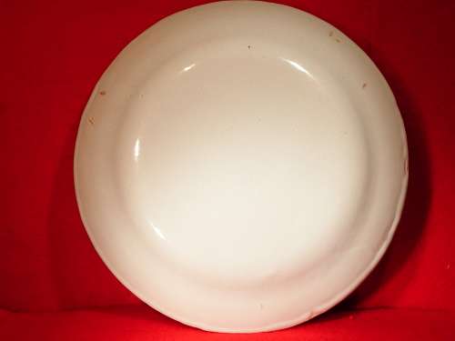 Late 18th Century French faience Hand-painted Plate. Ref. P-76