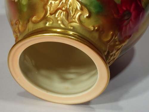 Royal Worcester Potpourri Vase Dated 1910 Ref. OR-35