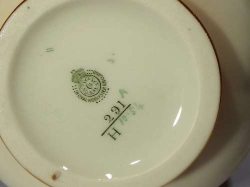 Royal Worcester Potpourri Vase Dated 1910 Ref. OR-35