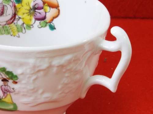 Georgian Chinoiserie porcelain Cup and Saucer Circa 1820-1830 Ref. C-96