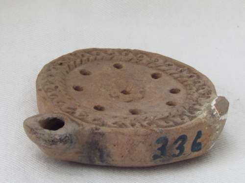 An Ancient Roman Era terracotta Oil Lamp. 1st-3rd Century AD.  Ref. CL-12