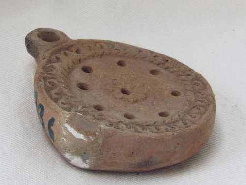 An Ancient Roman Era terracotta Oil Lamp. 1st-3rd Century AD.  Ref. CL-12