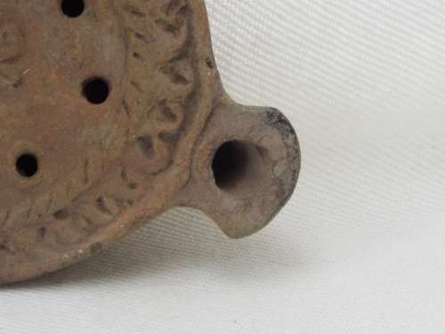 An Ancient Roman Era terracotta Oil Lamp. 1st-3rd Century AD.  Ref. CL-12