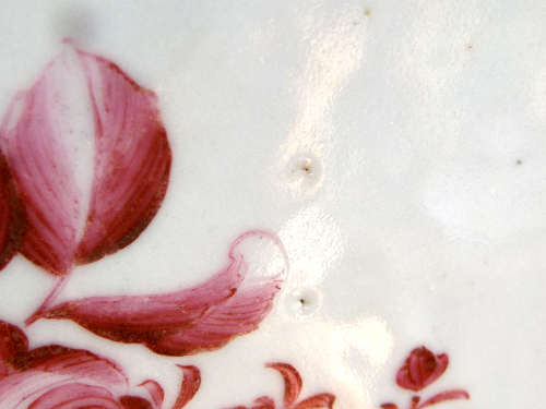 Chinese Famille Rose (Quin Dynasty) Porcelain Plate. Circa 1750-1780. Ref. P/95