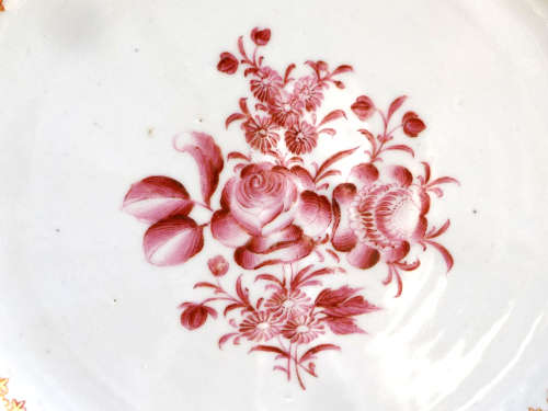 Chinese Famille Rose (Quin Dynasty) Porcelain Plate. Circa 1750-1780. Ref. P/95