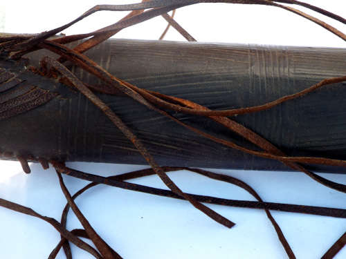 Vintage Pygmy leather/wood Quiver plus 15 arrows. Ref.  W/23