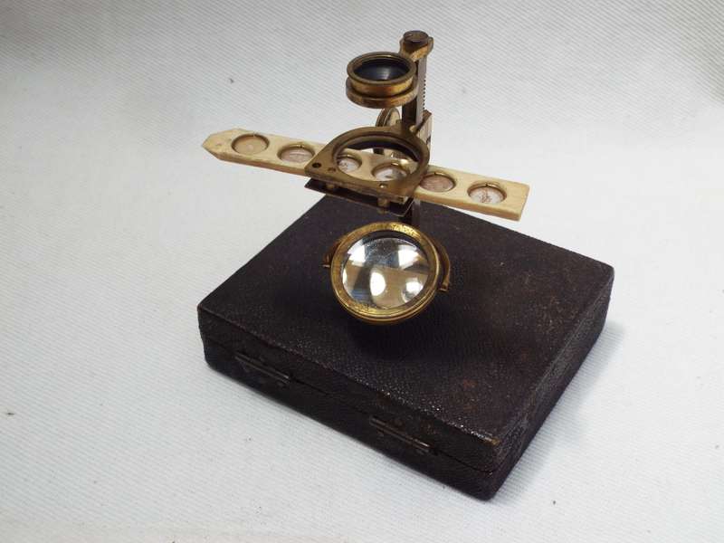 A rare Ellis Aquatic type botanical field microscope circa 1780-1810. Ref.MA/37