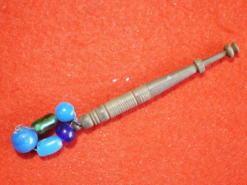A 19th Century antique wooden Lace Bobbin. Ref. W/9