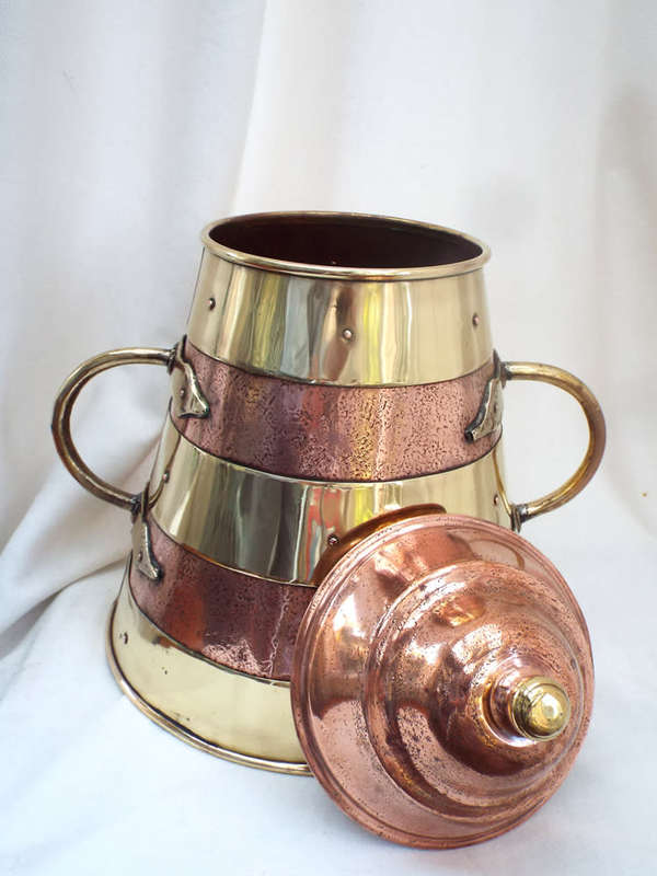 A Copper and Brass Dutch Doofpot.  Circa 1850-1880. Ref.MA/40