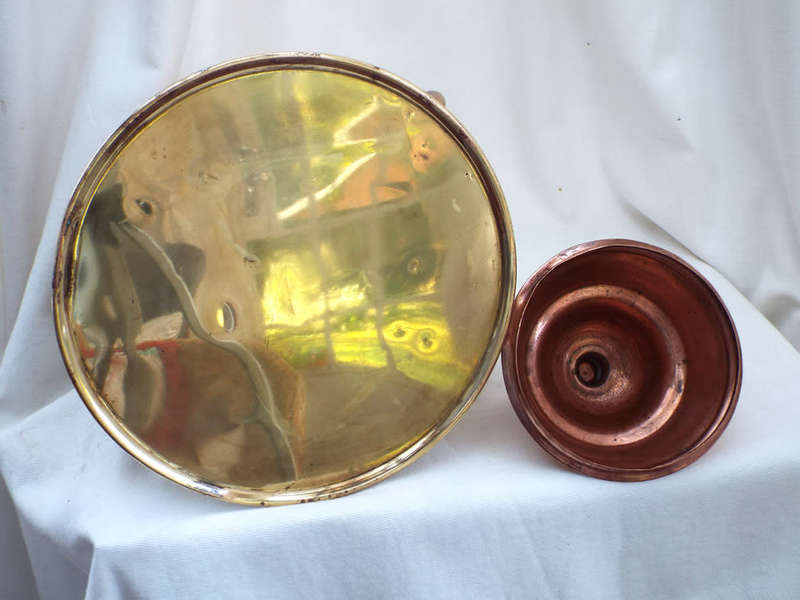 A Copper and Brass Dutch Doofpot.  Circa 1850-1880. Ref.MA/40