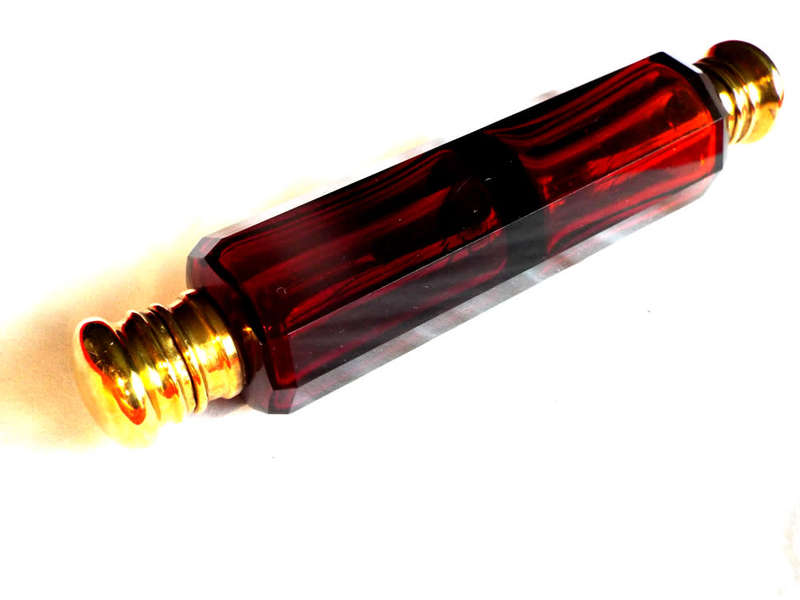 A Cranberry Red double ended Scent Bottle Circa 1860-1900. Ref.JW/5