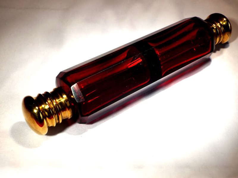 A Cranberry Red double ended Scent Bottle Circa 1860-1900. Ref.JW/5