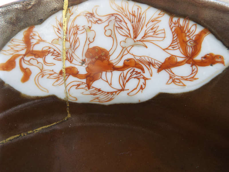 18th Century antique Kangxi/Yongzheng Batavian brown  Famille Rose plate Ref. P-103