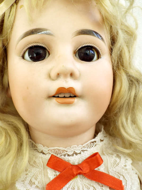 Armand Marseille Porcelain Doll Circa 1894-1920. Ref TO.2
