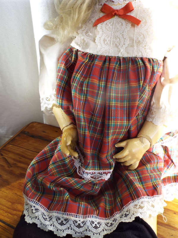 Armand Marseille Porcelain Doll Circa 1894-1920. Ref TO.2
