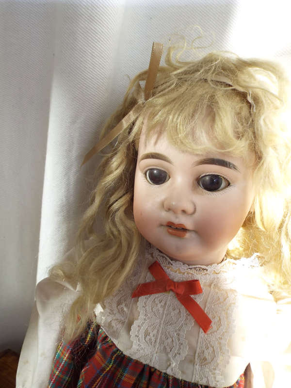 Armand Marseille Porcelain Doll Circa 1894-1920. Ref TO.2