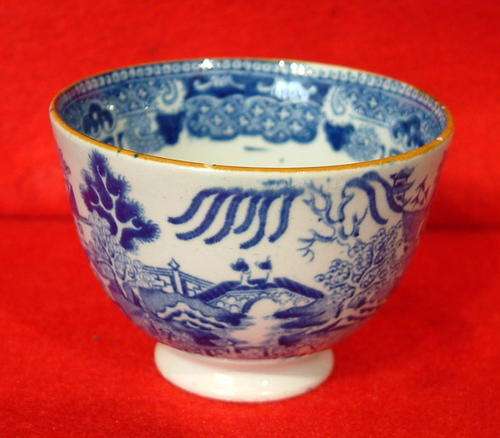 Miles Mason 'Broseley-Willow'  Tea Bowl - circa 1805-1810 Ref. MM6