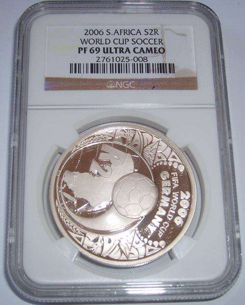 *** ERROR COIN !!!! PROOF 69 ULTRA CAMEO - FIFA WORLD CUP COIN !!!! R1 No Reserve !!!!