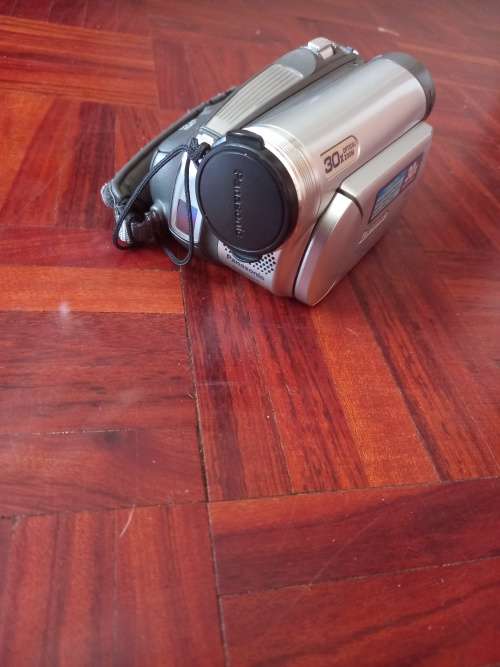 Panasonic Mini DV NV-GS27 Digital Video Camera