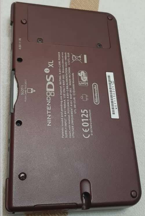 Nintendo Dsi Xl| 7 Games| Stylus|  Original Box and manuals| Charger| 2gb SD Card