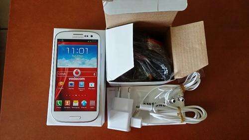 SAMSUNG GALAXY S III GT-19300 WHITE WITH FREE DESKTOP CHARGER