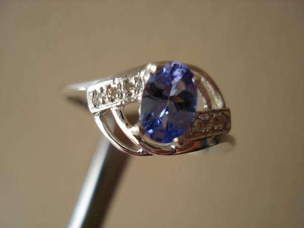 ***R15 000*** 0.49CT AAA BLUE COLOUR TANZANITE & 6 DIAMONDS RING IN 14KT WHITE GOLD