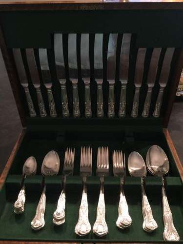 kings pattern silverplate cutlery set in box
