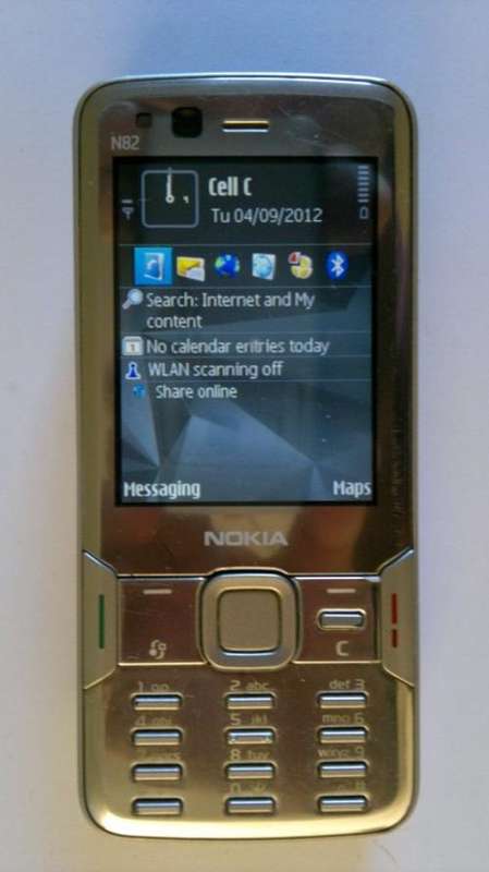 Nokia N82