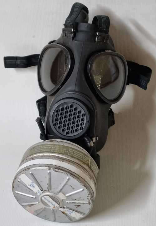 Swiss SM-90 Gas Mask / Respirator with filters