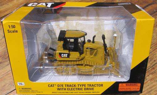 Norscot Cat D7E Track-Type tractor with electric drive : Die-cast scale model replica