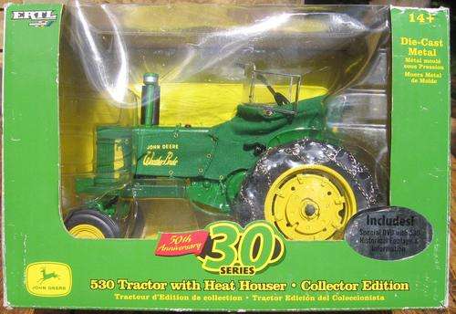 ERTL - John Deere 530 Tractor with Hear Houser - Collector Edition 1:16