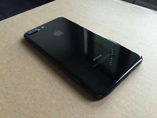 iPhone 7 PLUS  128GB - JET BLACK