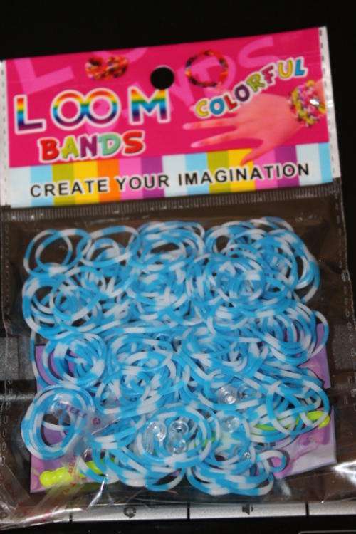200'S BLUE & WHITE LOOM BANDS Including Loom Hook & S-Clips