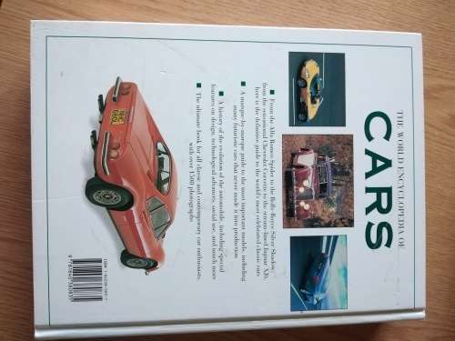 Martin Buckley and Chris Rees-the world encyclopedia of CARS