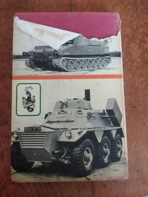 Christopher F. Foss - Armoured fighting vehicles of the world