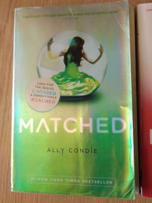 Ally Condie3 BooksMatched, Crossed, Reached