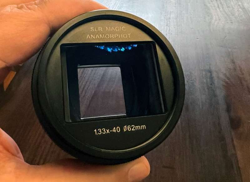 Sirui 50mm F1.8 1.33x APS-C anamorphic lens *plus* SLR Magic 1,33x - 40 Anamorphic Adapter