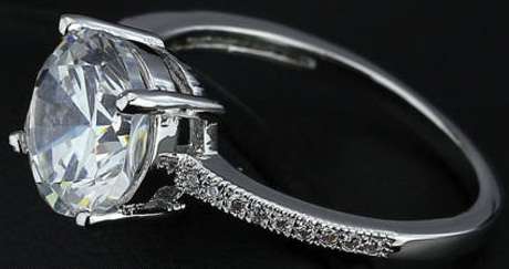 18K WHITE GOLD PLATED SIMULATED DIAMOND LADIES RING