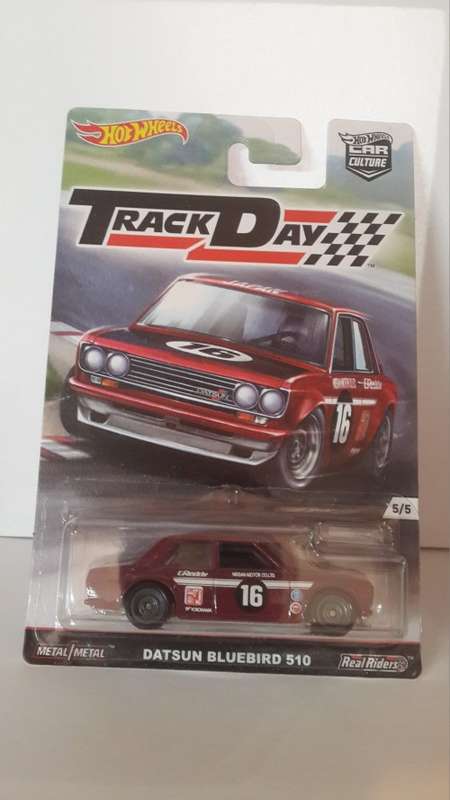 HOT WHEELS TRACK DAY DATSUN BLUEBIRD 510 REAL RIDERS