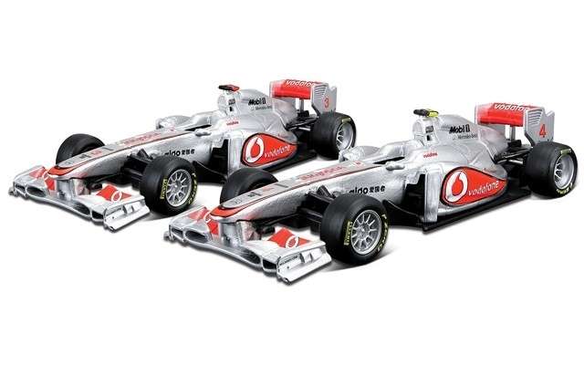 Bburago 1/32 F1 McLaren Mercedes Racing team 2011 Jenson Button