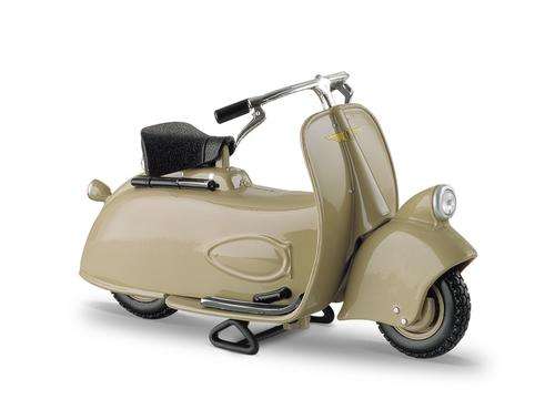 MAISTO 1/18 Vespa MP5 Paperino 1945