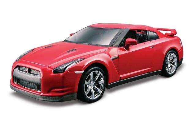 Bburago 1/32 2009 Nissan GTR